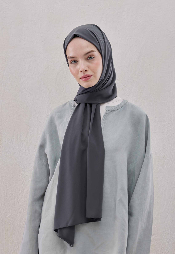 Medina Silk Hijab Anthracite