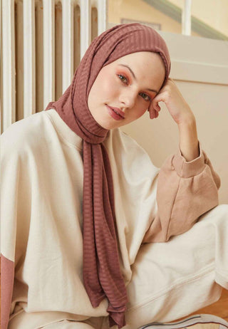 COMFY PENYE ŞAL KOYU GÜL KURUSU