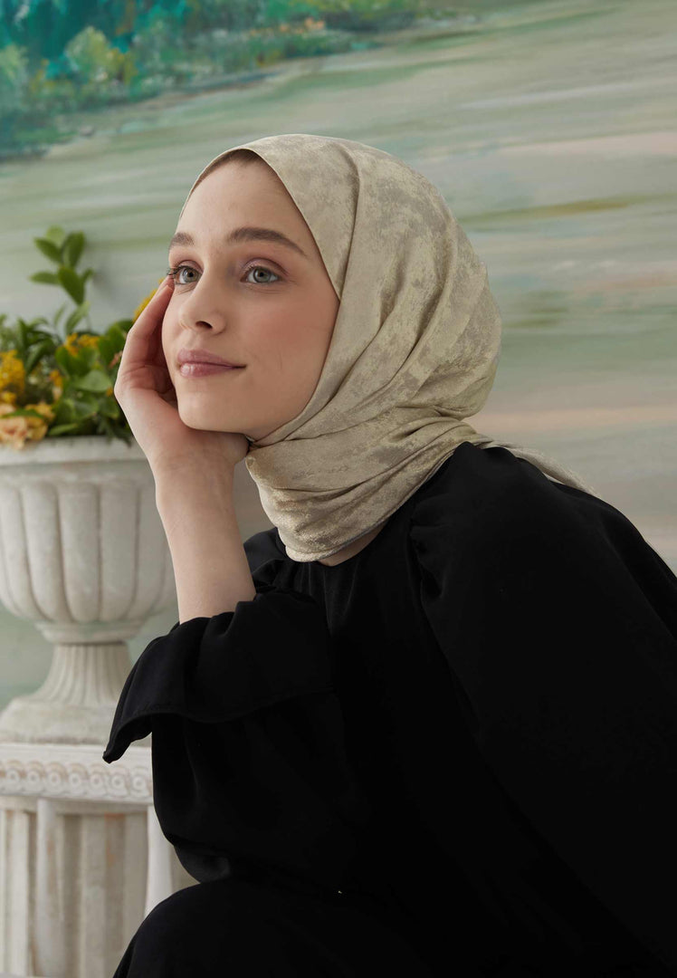 Luxury Shine Hijab Beige