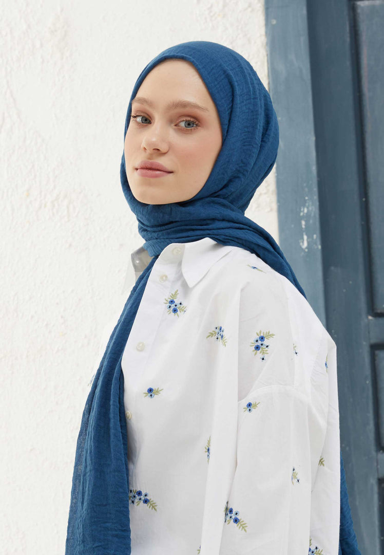 Crinkle Cotton Hijab Indigo