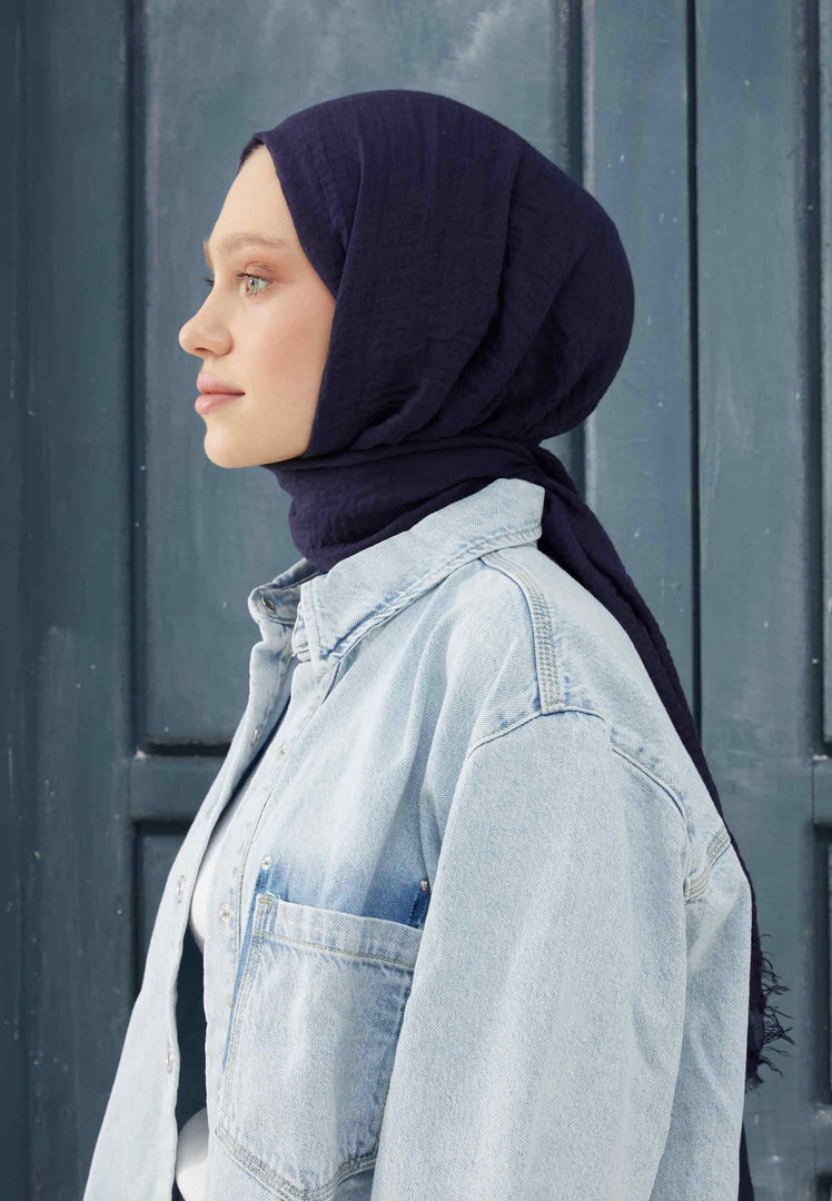 Crinkle Cotton Hijab Navy Blue