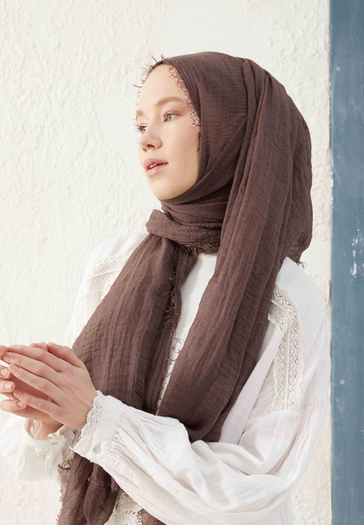 Crinkle Cotton Hijab Hazelnut