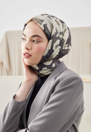 MULTI FLOWER DESEN PAMUK İPEK EŞARP VİZON