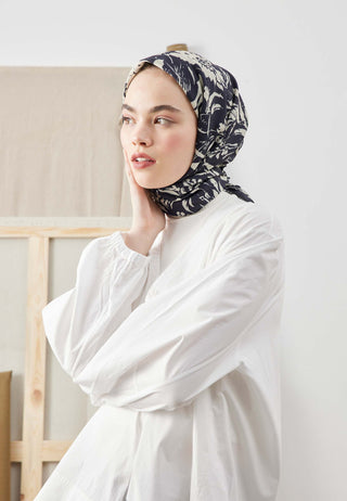 VIOLET DESEN PAMUK İPEK EŞARP SİYAH