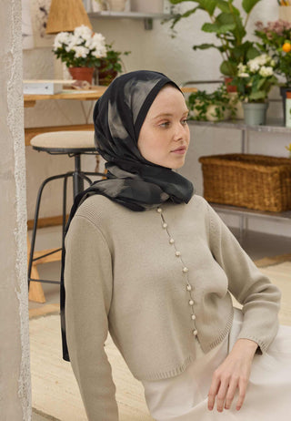 Darcy Patterned Hijab Black