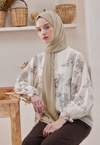 Medina Silk Hijab Pebble