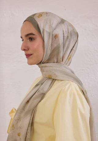Soft Daisy Patterned Rami Hijab Soft Green