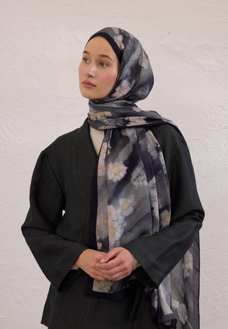 Soft Daisy Patterned Rami Hijab Navy Blue