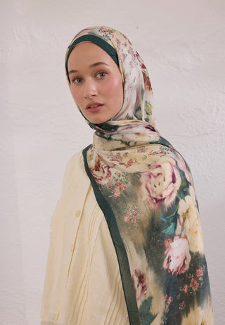 Vintage Rose Patterned Rami Hijab Green