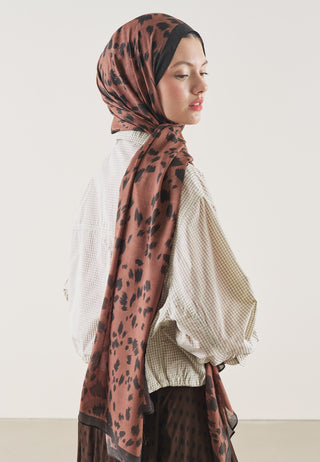 Cheetah Pattern Rami Hijab Brown