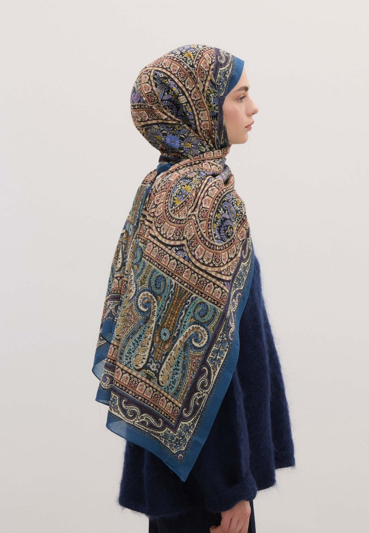 Nordic Paisley Pattern Hijab Blue