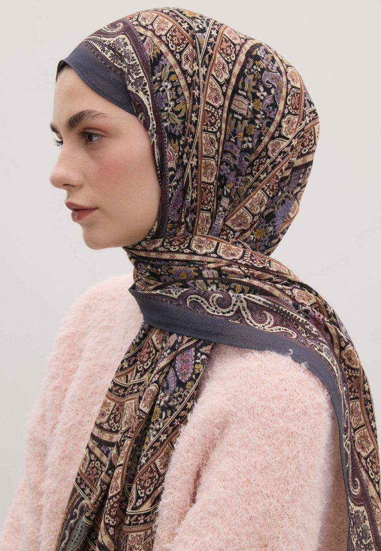 Nordic Paisley Pattern Hijab Orchid