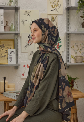 Soft Garden Pattern Hijab Black