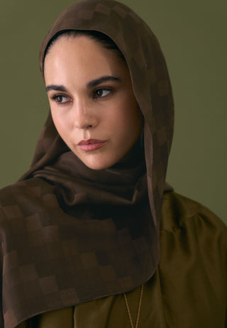 Nori Silky Jacquard Hijab Dusty Brown