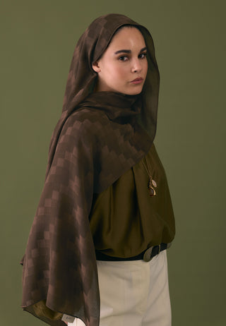 Nori Silky Jacquard Hijab Dusty Brown