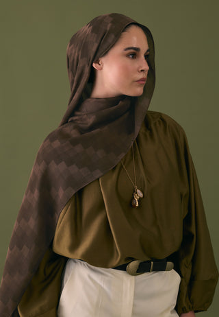 Nori Silky Jacquard Hijab Dusty Brown