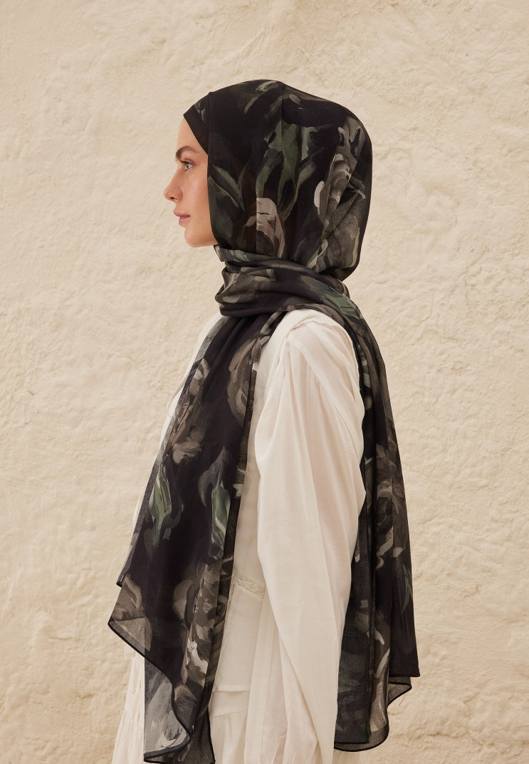 Summer Rose Pattern Rami Hijab Black