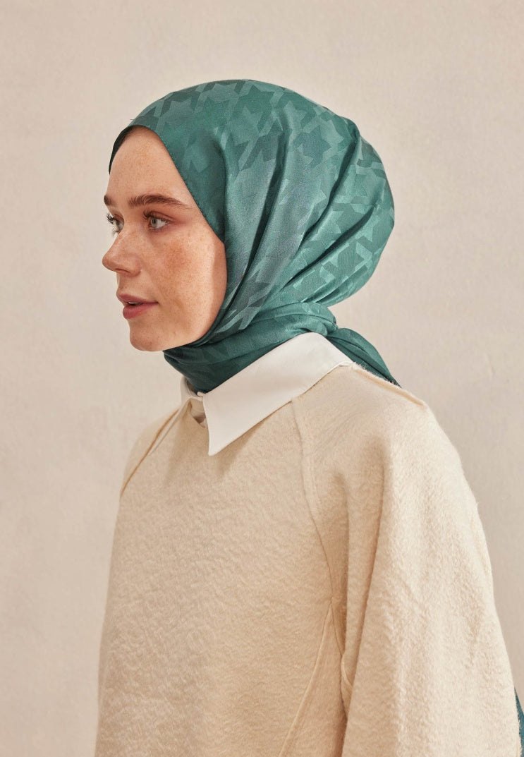 Houndstooth Jacquard Hijab Teal